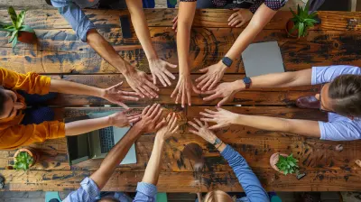 How Strong Leadership Promotes a Productive Company Culture