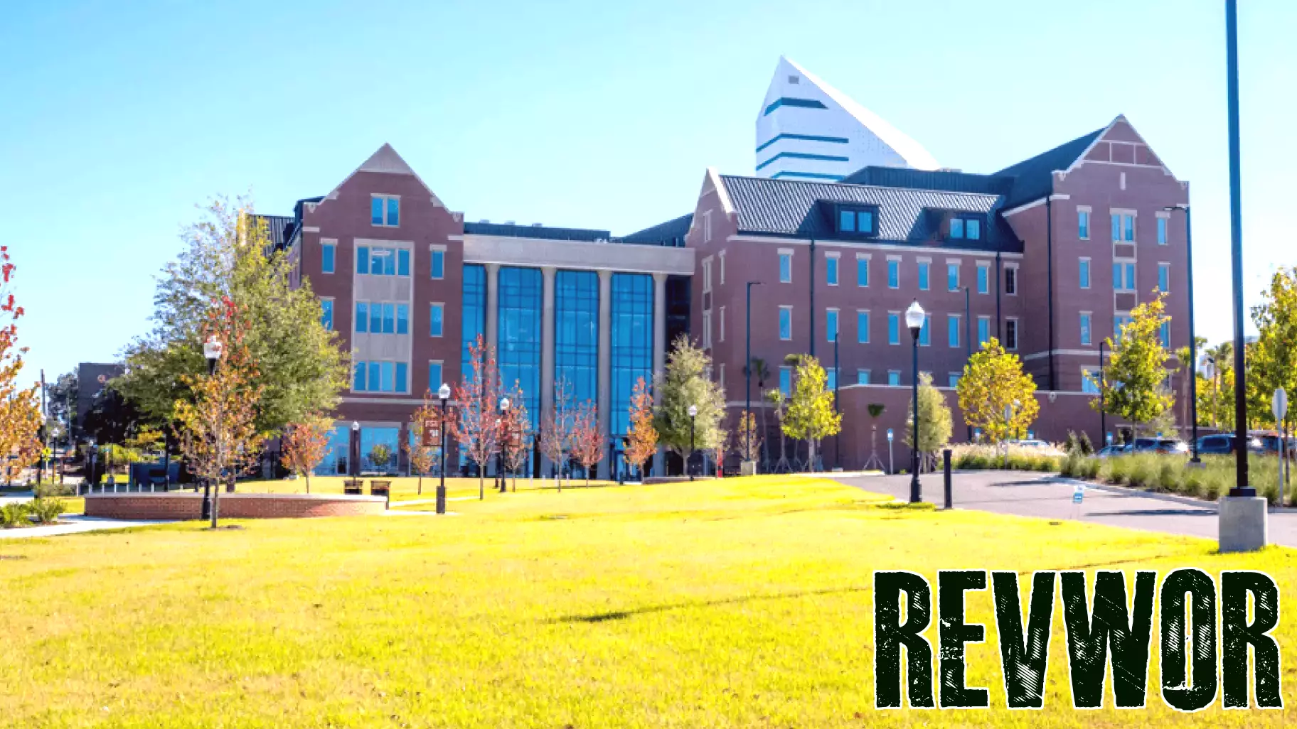 FSU Herbert Wertheim College of Business honors faculty and staff, adds two to its Faculty Hall of Fame