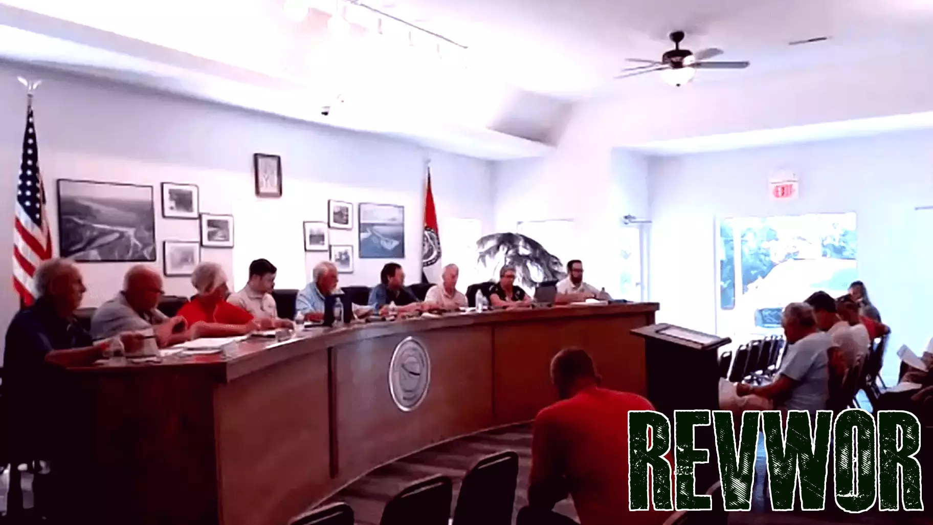 Lake Ozark aldermen approve teen curfew for Bagnell Dam Strip, easing business liability