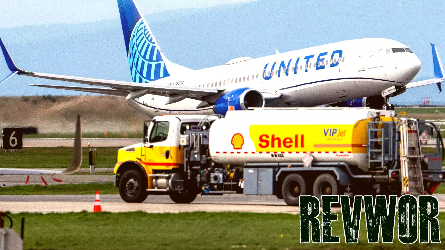 United Airlines Increases Checked Baggage Fees Amid Rising Fuel Costs