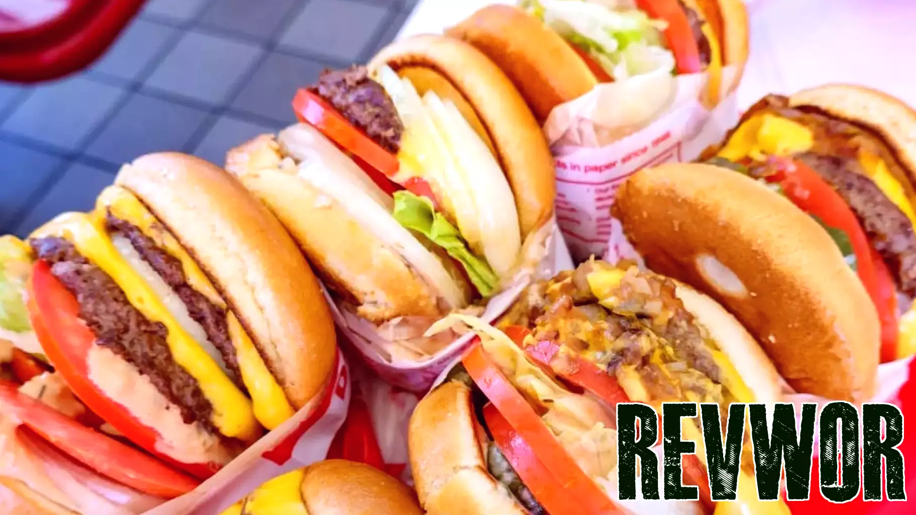 Yelp Reveals America’s Favorite Restaurant Chains Based on Customer Reviews