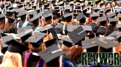 Financial Guidance for Gen Z College Graduates Facing Economic Challenges