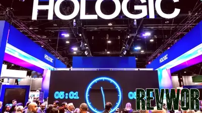 Hologic hires former Baxter International chief as next CEO