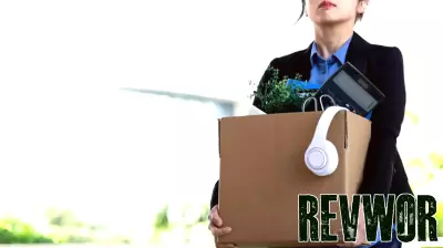 Signs of Job Market Weakness Emerge Amid Rising Layoffs