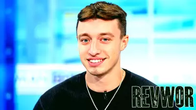 Young millionaire reveals the wealth-building lessons he learned from billionaires